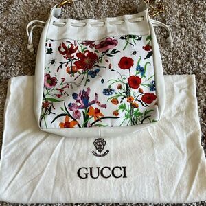 VintageGucci Flora Bucket
